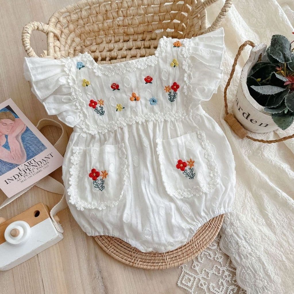 Bebê verão bebê menina sem mangas macacão mês inteiro cem dias macacão Super bonito elegante fino Outing macacão