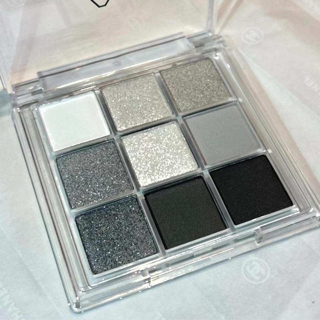 Strobe Smoky nove cores sombra preto branco cinza prata perolado preto escuro série fria multifuncional paleta de sombra
