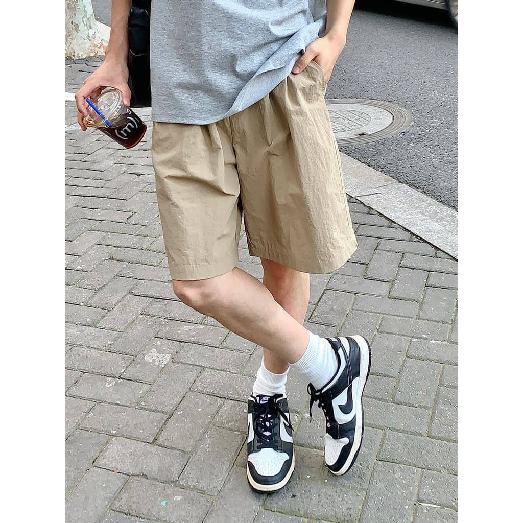 Cáqui cintura elástica de secagem rápida calças cortadas Shorts verão novo estilo meninos Casual solto plissado estilo f