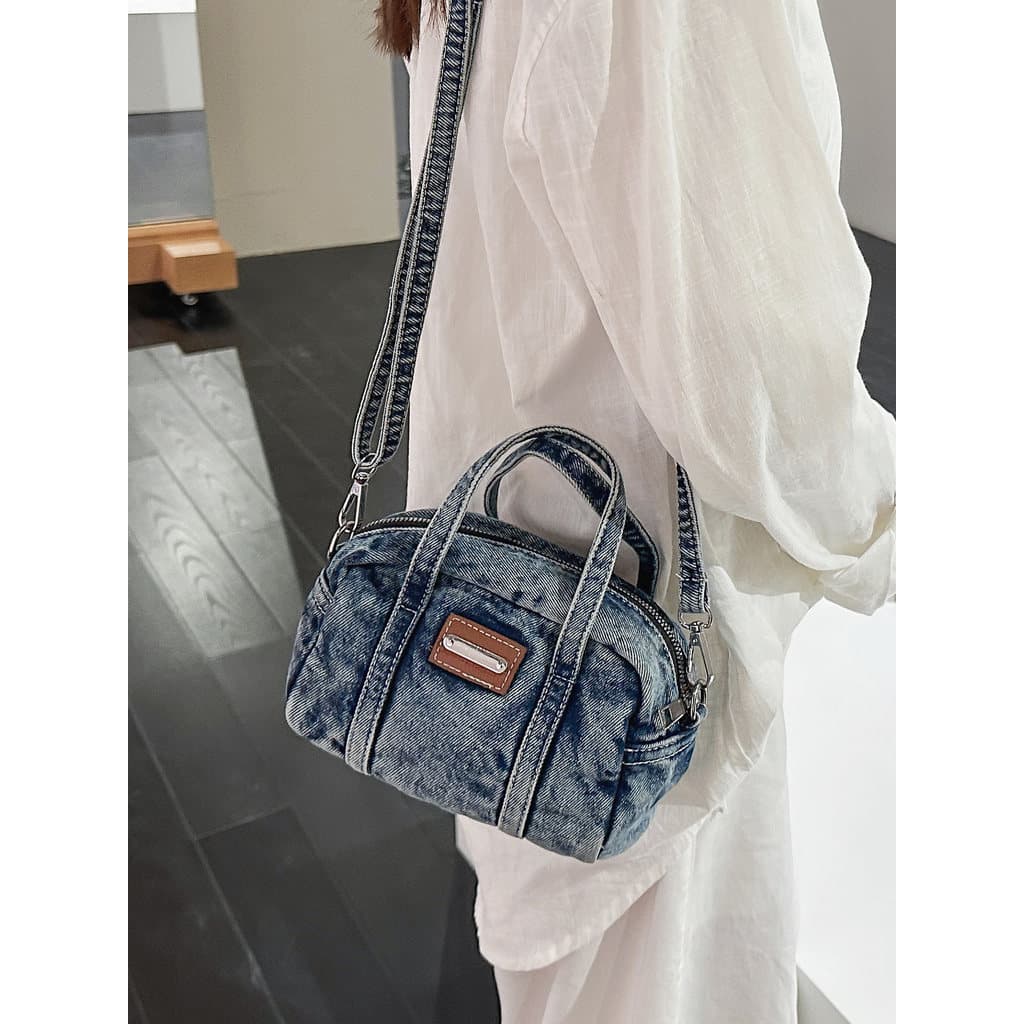 Retro All-Match portátil pequeno saco portátil Denim 2025 pequeno saco feminino moda novo estilo travesseiro moda saco d
