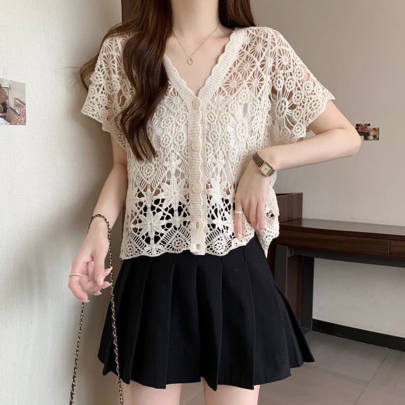 2025 Cardigan curto de malha de seda gelo feminino verão estilo fino Commuter estilo exterior solto com decote em v cami