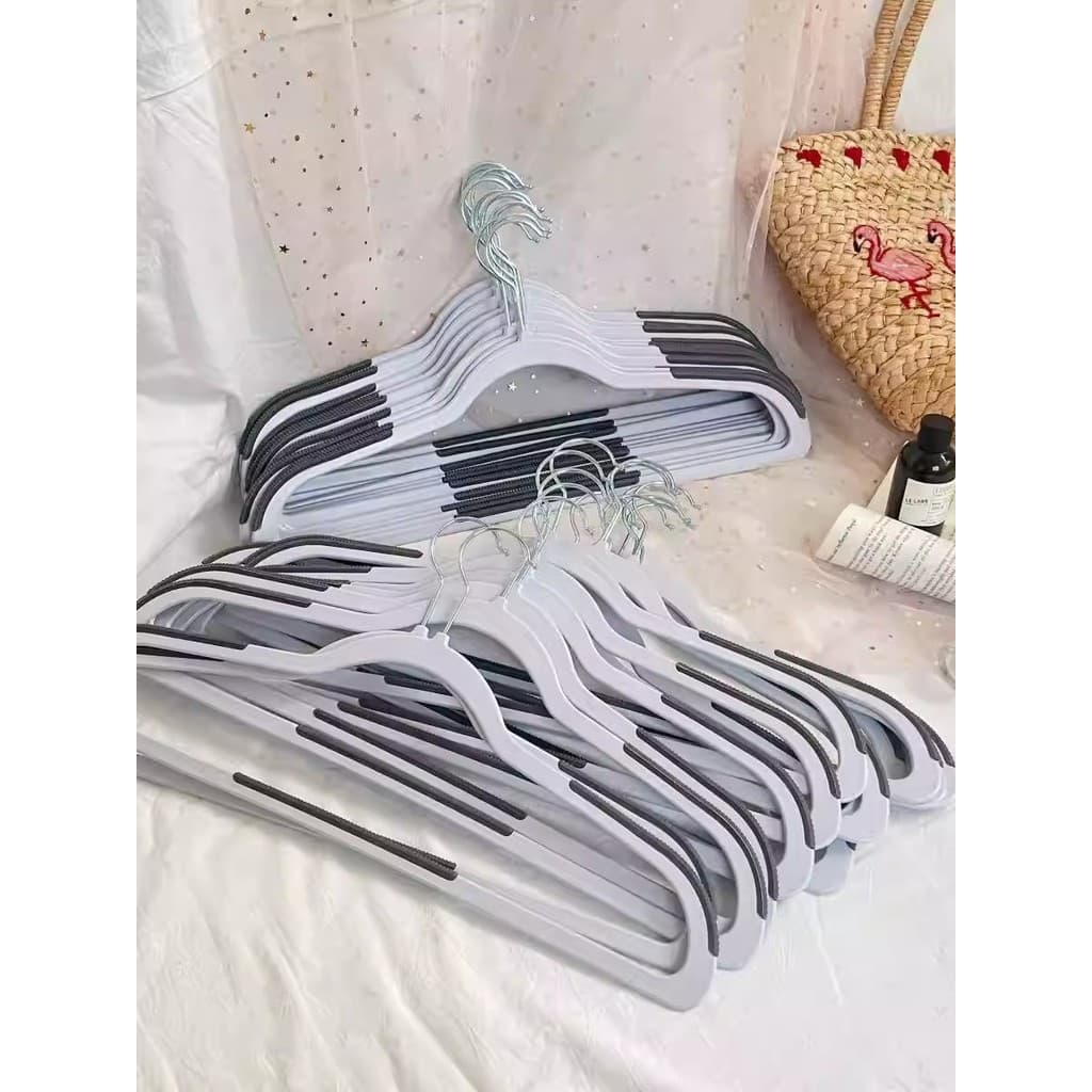 Exportar 35.99 dólares!Conjunto de 30 peças Slim-fit antiderrapante terno Suspender saia calças casuais cabide 360 graus