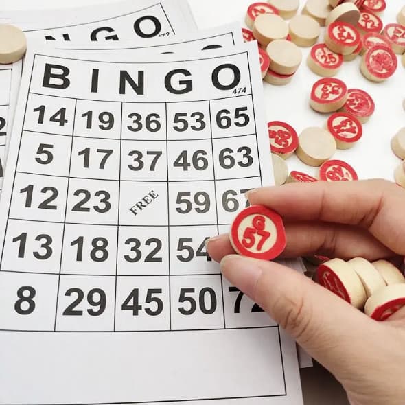 Kit Bingo De Madeira E Papel 75 Números E 18 Cartelas