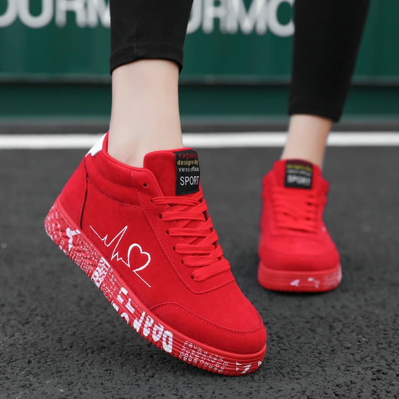 Ano do cavalo ano do cavalo sapatos femininos 2026 ano novo tênis vermelho tamanho grande 41-43 sola macia júnior menina