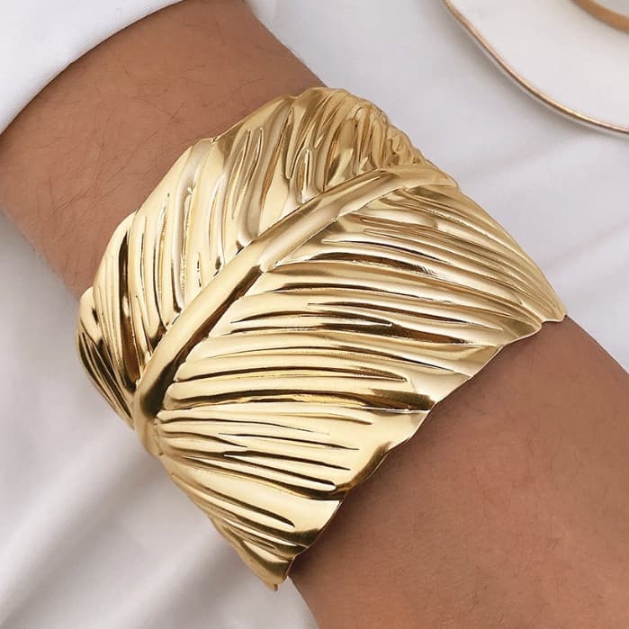 Vintage Exaggerated Metal Wide Bracelet Thick Model With Intense Shine Punk Jewelry Accessories
