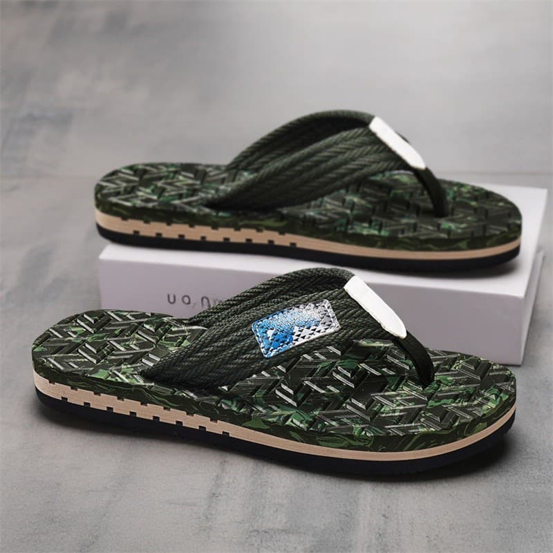 Chinelos masculinos 2026 novo estilo verão exterior Wear na moda praia flip-flops masculino antiderrapante sola macia vi