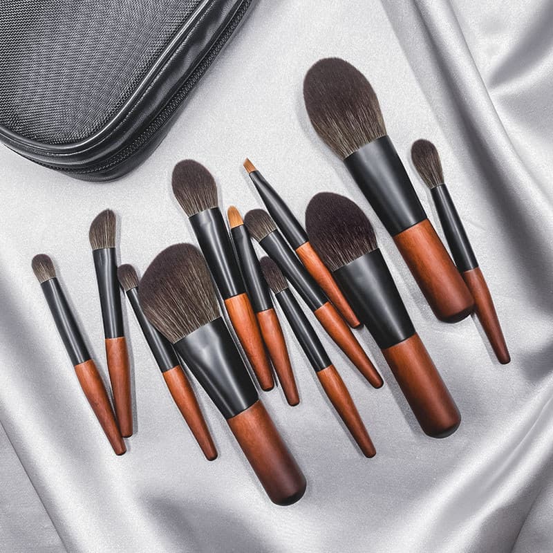 Pequeno portátil Mini conjunto de pincéis de maquiagem 12 conjunto completo de pincéis Super macios de alto valor conjun