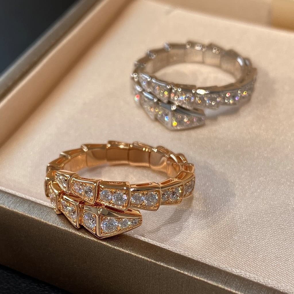 Anel feminino Baoge de alta qualidade, banhado a ouro V, com diamantes e design de osso de cobra, em estilo de luxo leve