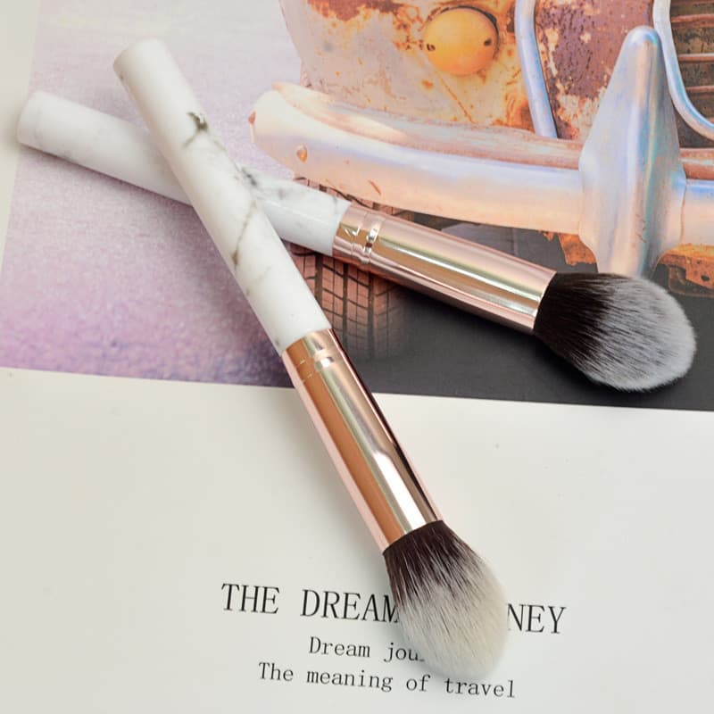 Único Blush iluminador escova pó solto escova ferramenta de maquiagem fibra macia cabelo iluminando corretivo escova som