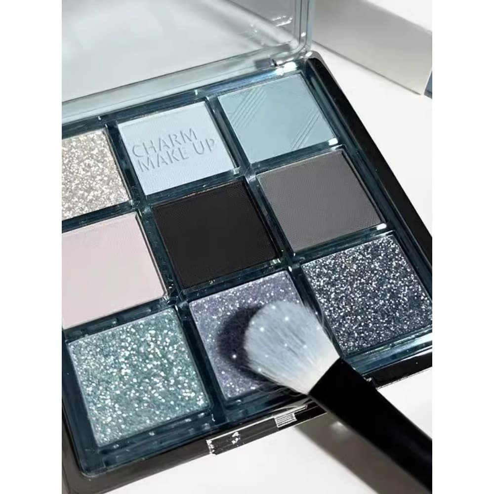 Paleta de sombras pequenas esfumaçadas azul bebê baixa saturação legal cinza claro gelo transparente azul fosco perolado