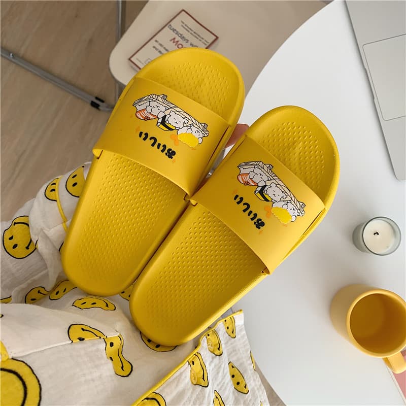 Chinelos femininos verão uso doméstico ins bonito dos desenhos animados novo estilo interior antiderrapante sola macia e