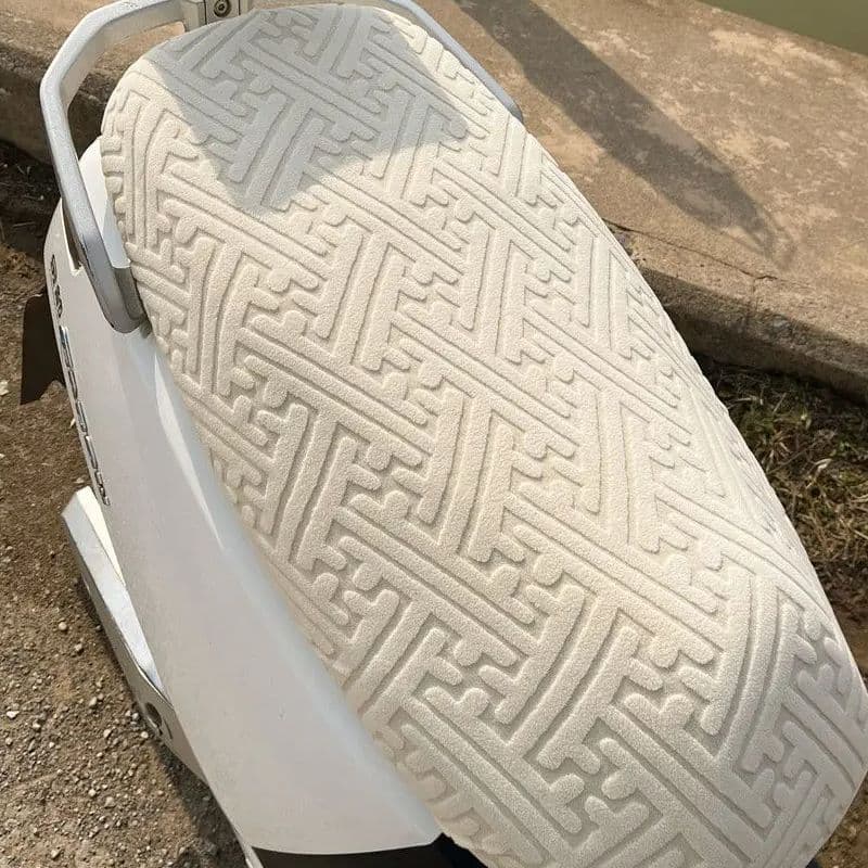 Nova capa de assento elástica anti-queimaduras para veículos elétricos, universal para scooters e motocicletas elétricas