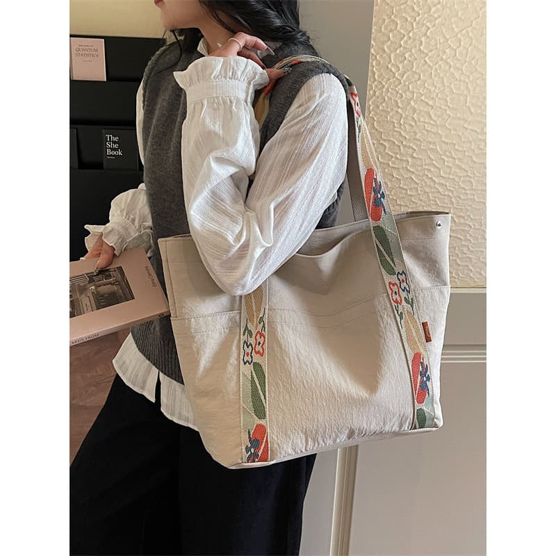 Casual simples sacola feminina grande capacidade portátil bolsa de ombro All-Match Commuter estudante classe leve 2026 n