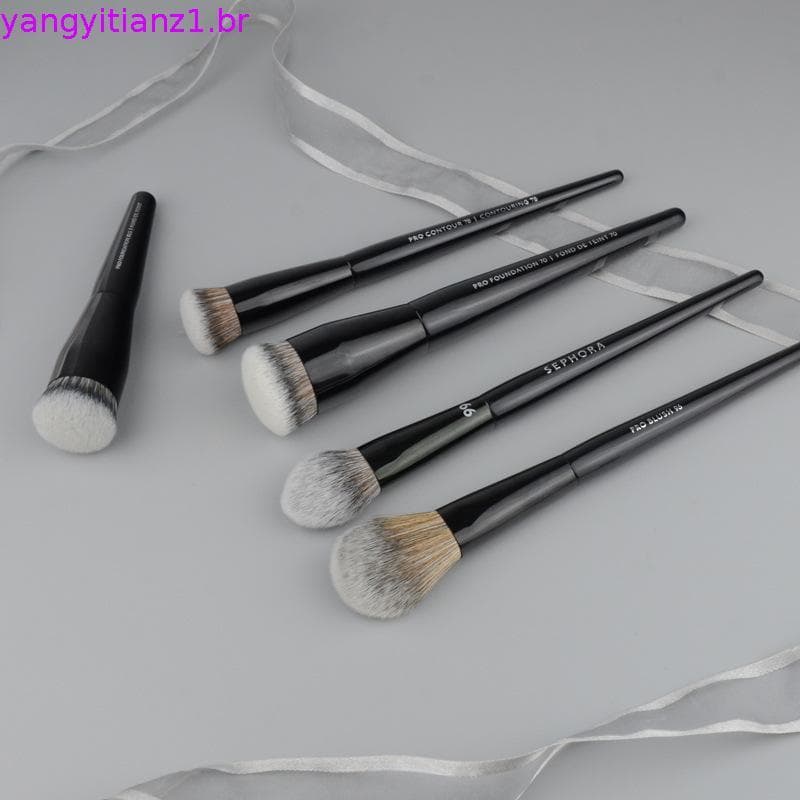 Pincel de Maquiagem Bueart Design PRO Densely Bronzer 88 com Cerdas Premium Densas para Base em Creme e Bronzer Líquido