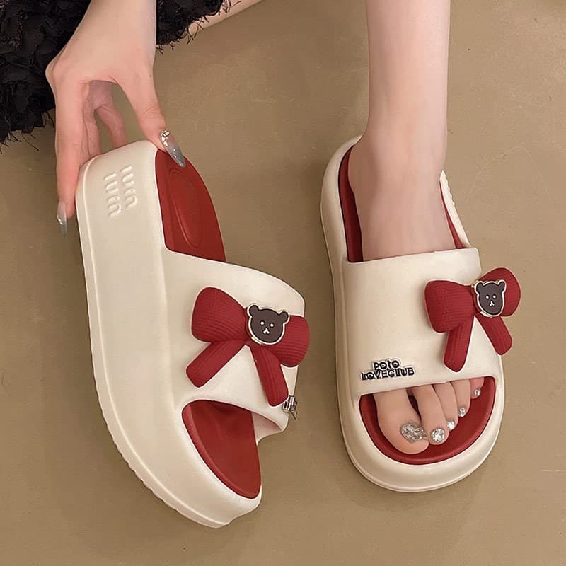 Verão 2026 novo estilo sandálias chinelos moda feminina sola grossa urso arco interior antiderrapante confortável