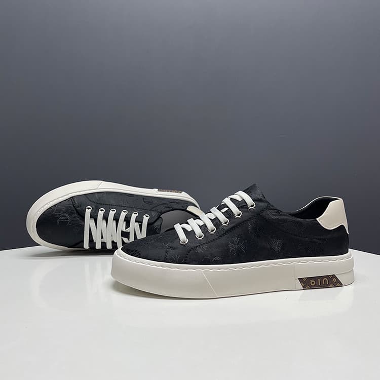 Novos sapatos de pano de verão versão coreana sapatos casuais na moda All-Match tênis baixo-Top respirável sapatos de pa