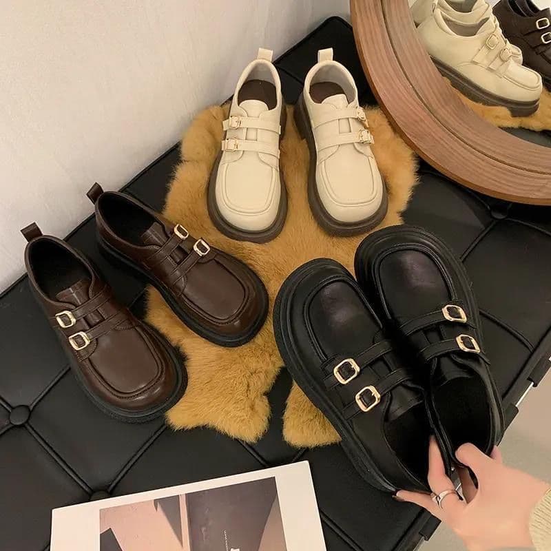 Menina macia pequenos sapatos de couro feminino estilo britânico 2024 primavera verão novo estilo mocassins com saia All