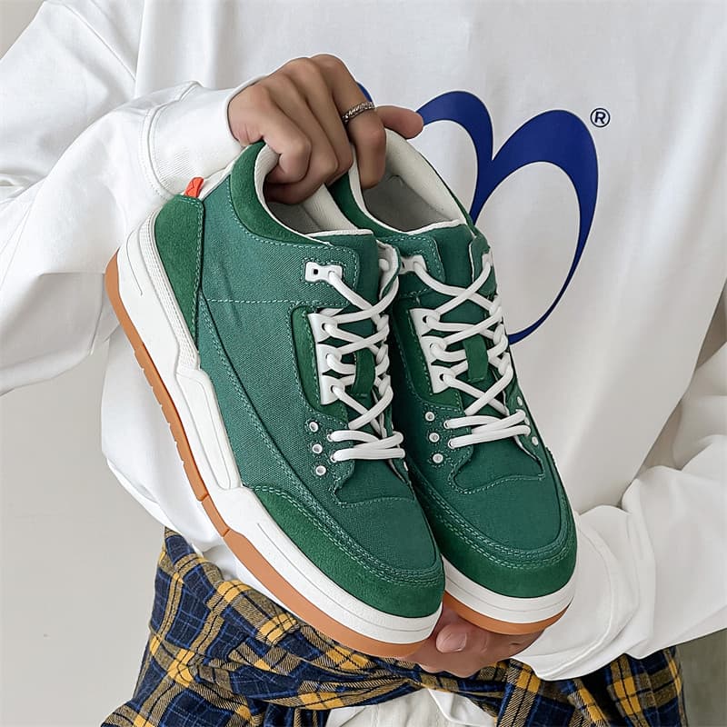 Sapatos masculinos de verão sapatos de lona 2025 novo estilo All-Match clássico Mid-Top sapatos casuais leve respirável