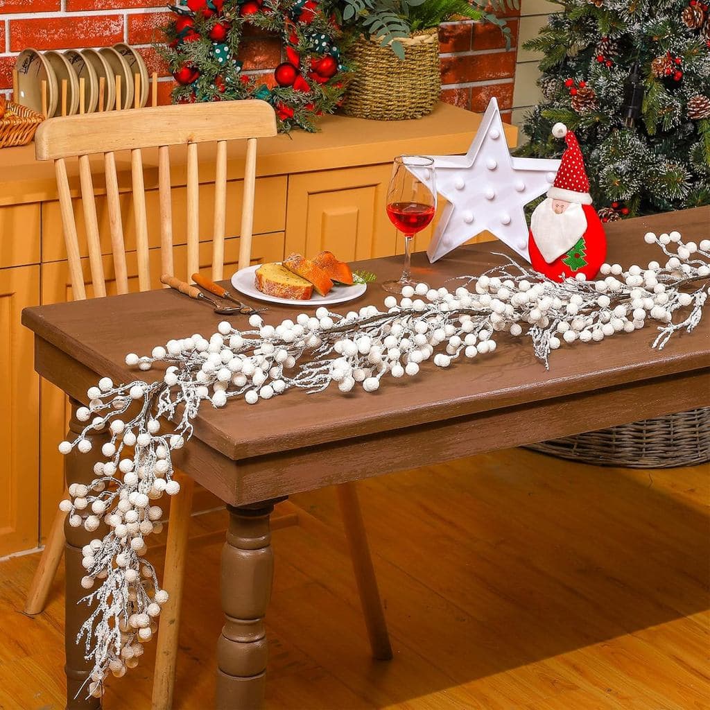 Guirlanda de Natal Xinnun de 1,5 m com Ramos Gelados e Neve Artificial para Decoração de Mesa, Escadas, Lareira e Feriad