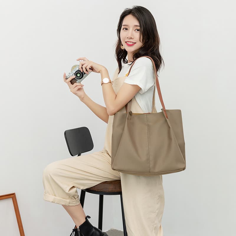 Leve impermeável Oxford pano grande saco literário náilon sacola bolsa feminina simples Commuter bolsa de ombro de grand