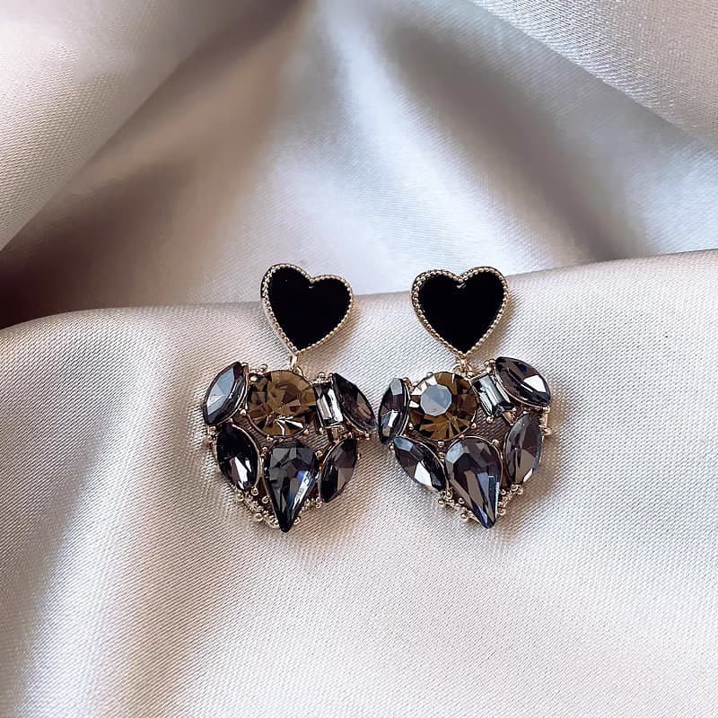 Amor brincos femininos luz luxo nicho High-End brincos agulha de prata esterlina 2023 novo estilo de venda quente brinco