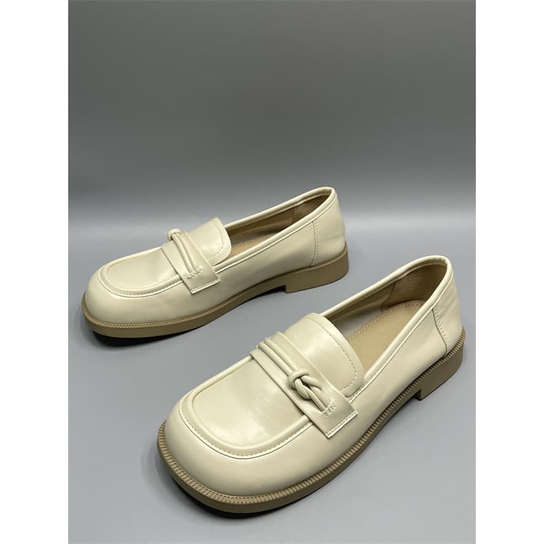Mocassins femininos de tamanho grande, 2026, novo estilo, sola macia, não citado, sola plana, sapatos de couro para trab