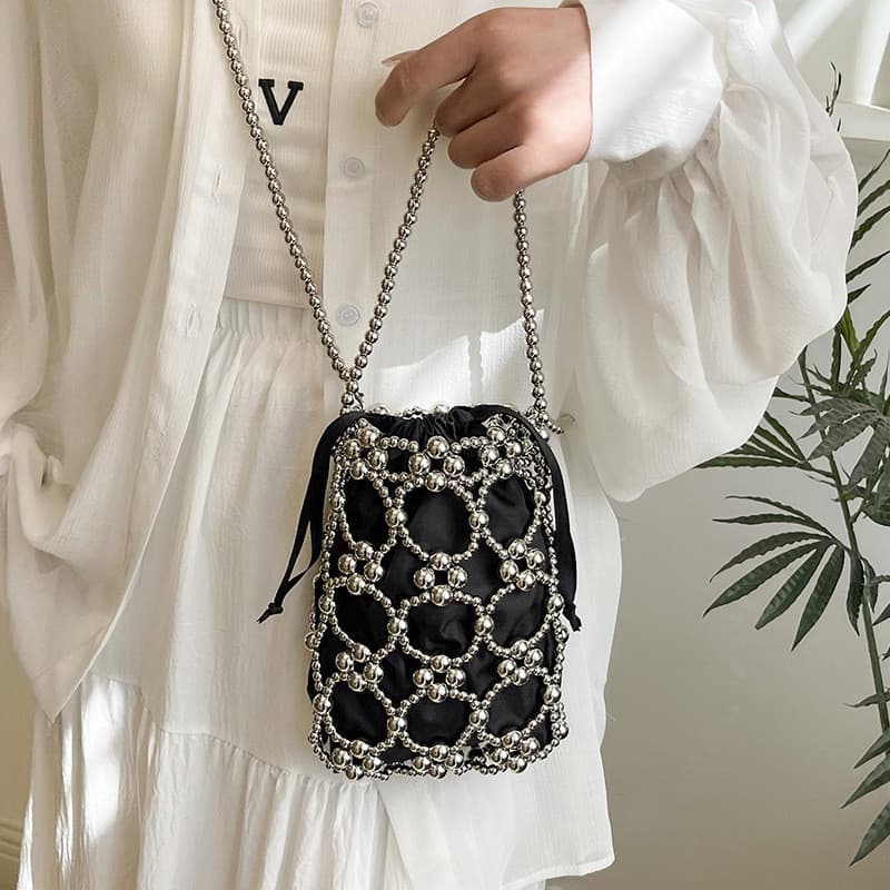Bolsa Feminina Pequena Quadrada Contas Brilho Metálico Saco Interno Cordão Ombro Retro Dia Das Mães