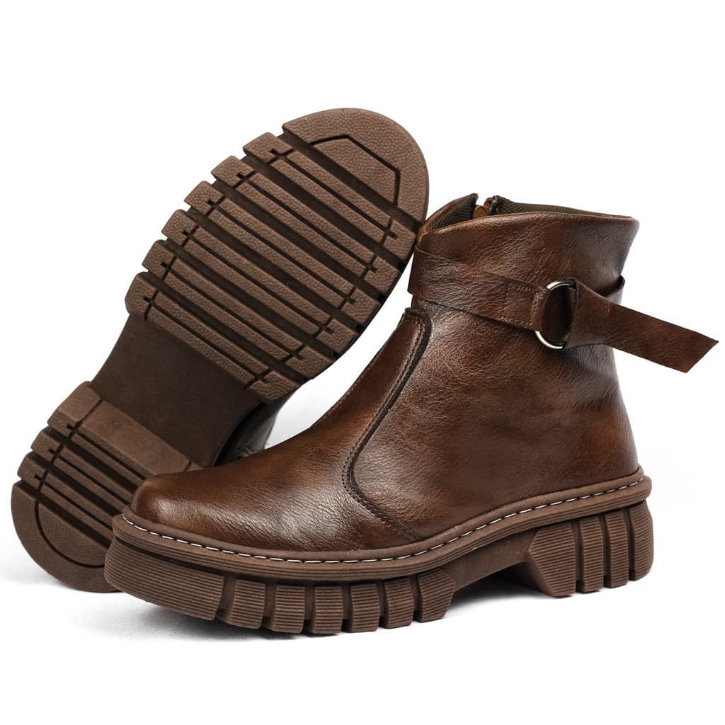 Bota Botinha Feminina Tratorada Cano Curto Com Fivela Estilosa Na Moda