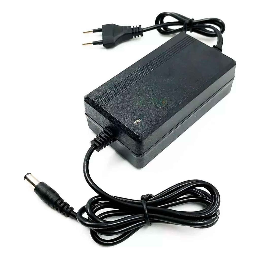 Fonte Chaveada 12V 5A Conector P4 Ideal para CFTV / DVR