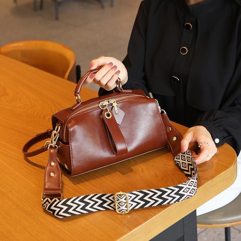 Hong Kong genuíno saco de ombro saco do mensageiro 2026 novo estilo moda High-End Boston travesseiro saco de couro genuí