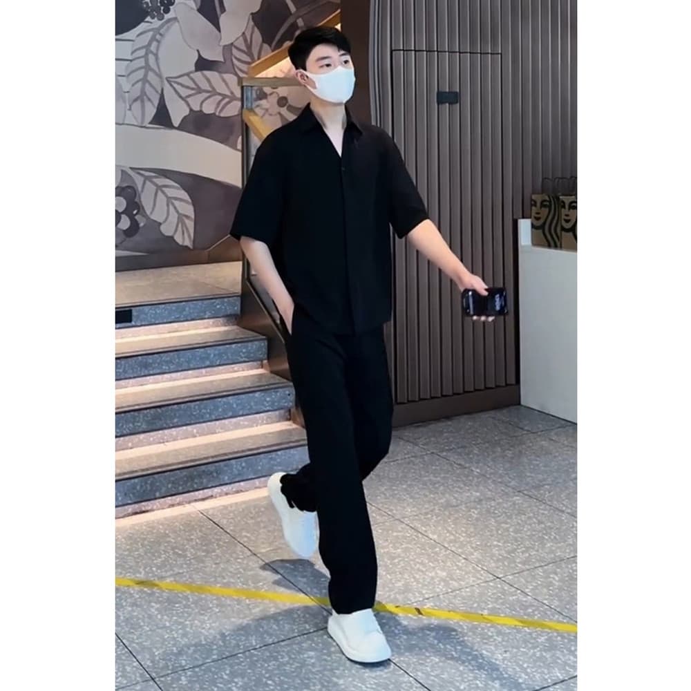 Versão coreana plâncton com decote em v camisa de manga curta Drape terno calças acetato gelo seda terno masculino verão
