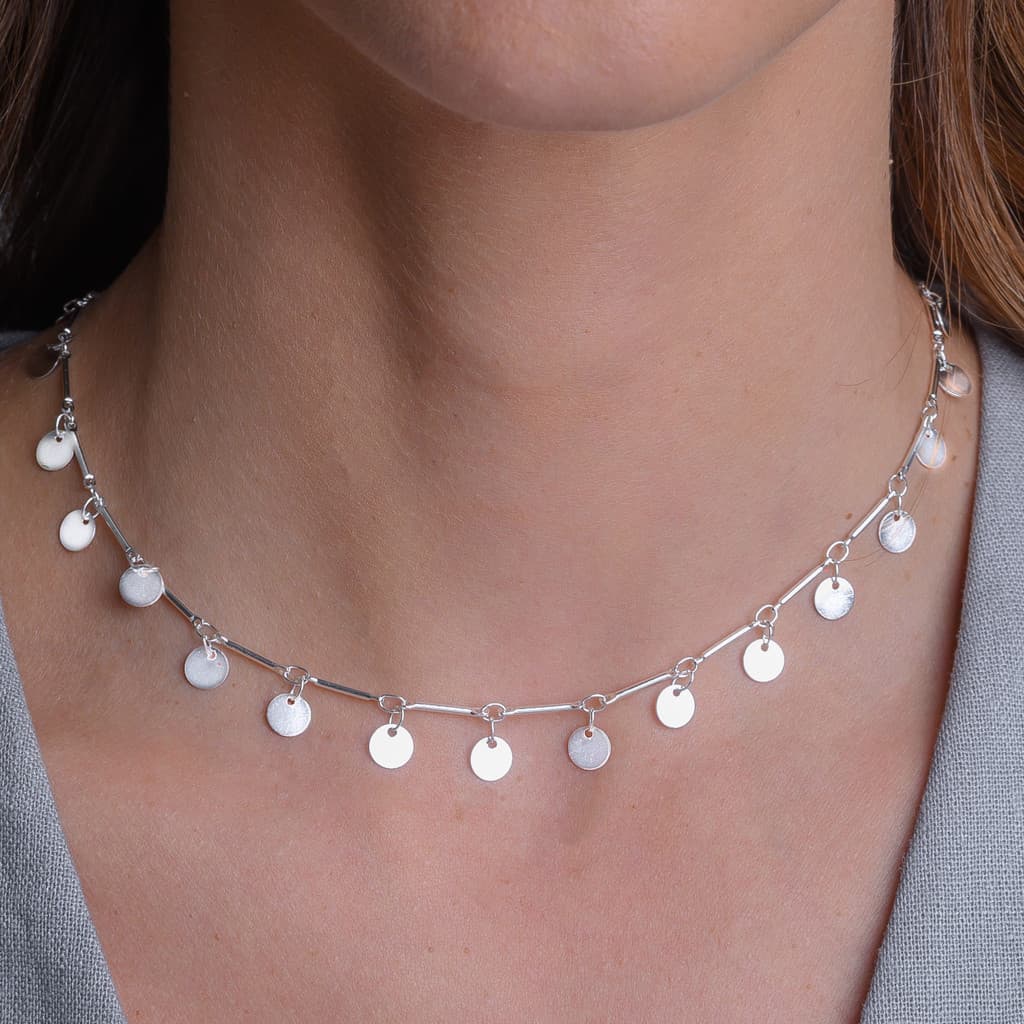Choker Medalhinhas Soltas com Banho em Prata 925