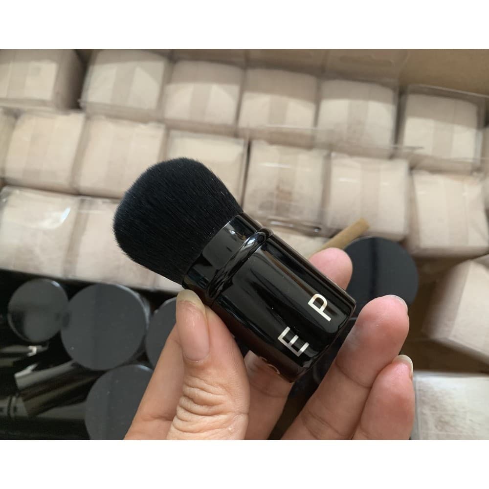 Cangzhou pincel de maquiagem de seda casa fibra cabelo retrátil escova Blush pincel de pó solto pincel de maquiagem prof
