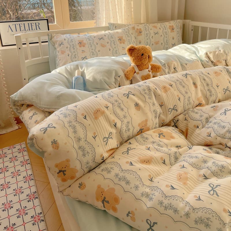 Pequeno fresco bonito algodão cama conjunto de quatro peças 100 algodão puro ins dos desenhos animados macio ceroso colc