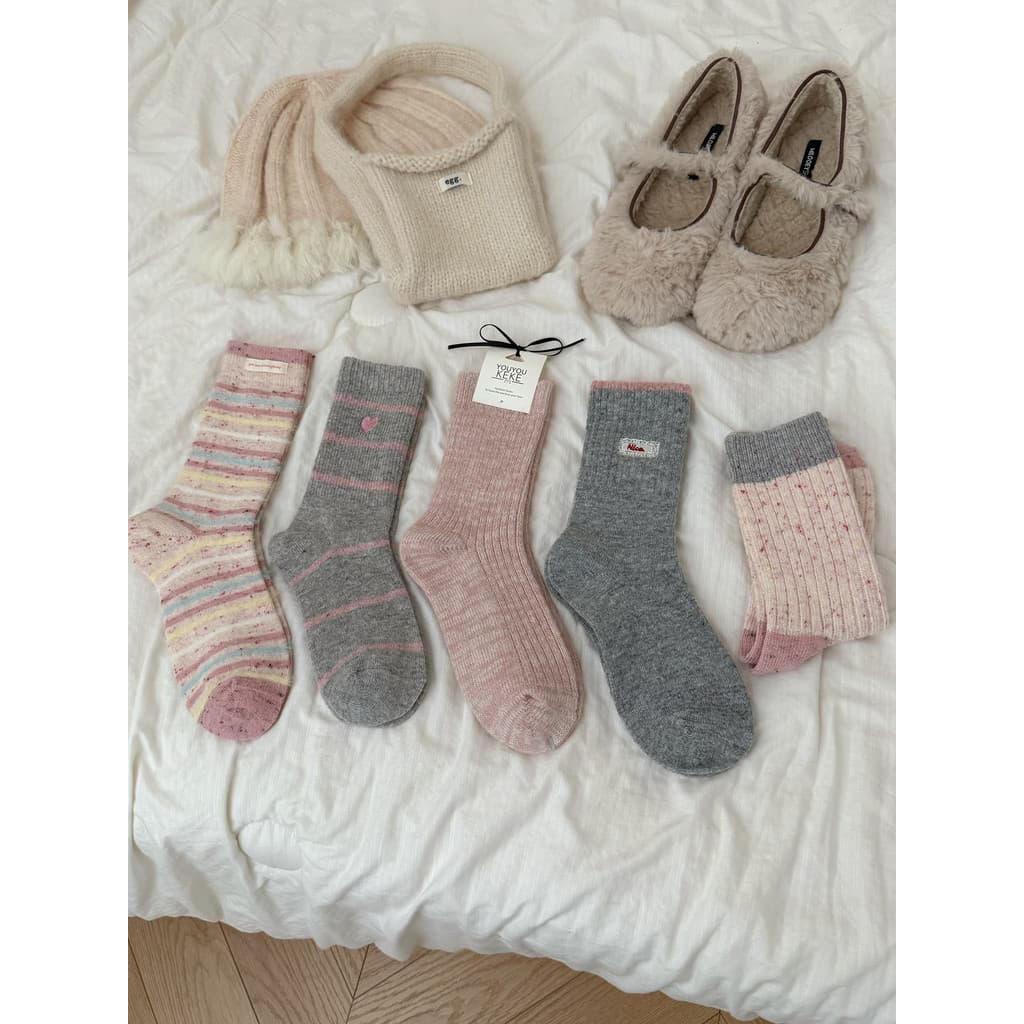 Outono inverno novo estilo macio ceroso lã meias femininas Mid-Tube meias ins Casual simples engrossado quente rosa séri