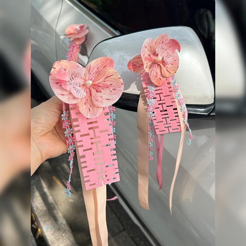 My Home Produtos de casamento Simulação Flor Personagem feliz Decoração de carro de casamento Espelho retrovisor Maçanet