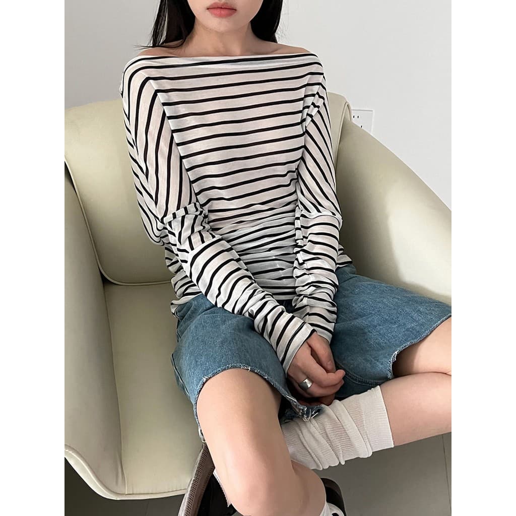 Um ombro High-End sentimento exposto clavícula Tencel protetor solar camiseta feminina estilo francês asfixia cintura bl