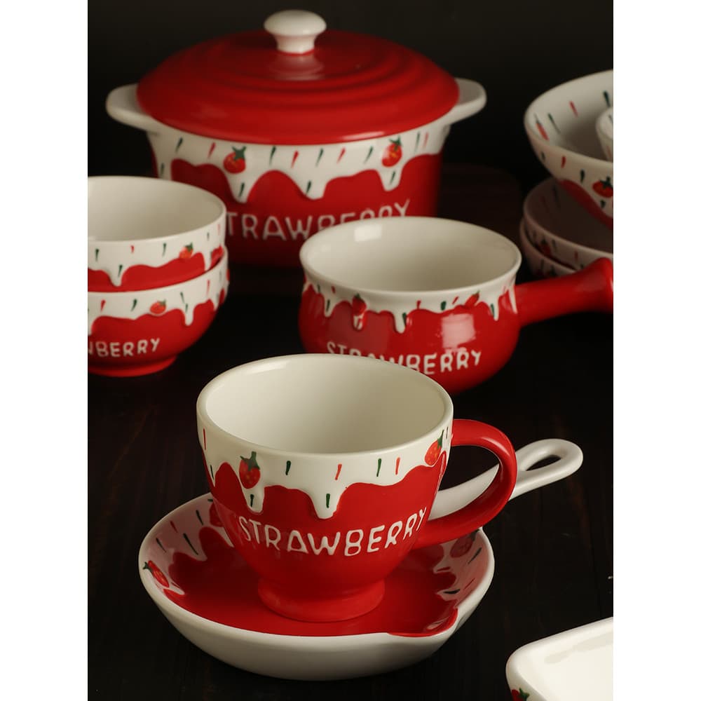Copo de água criativo caneca menina copo vermelho bonito morango cerâmica copo bonito copo de porcelana de alto valor