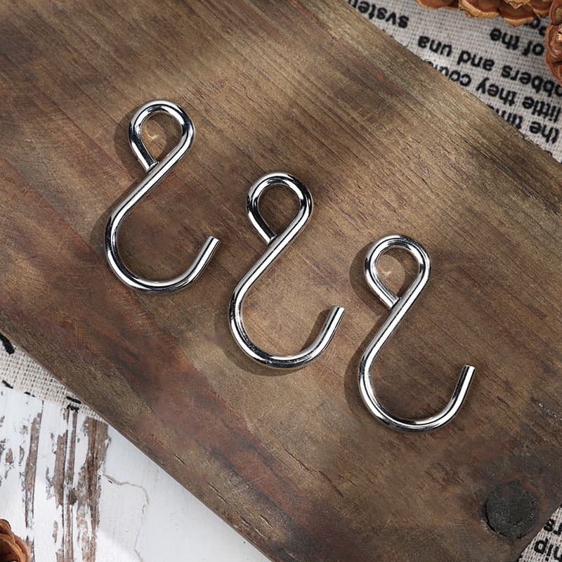Fabricante atacadista de ganchos em S de metal, gancho de cozinha em S, gancho multifuncional sólido para chaveiro, ganc