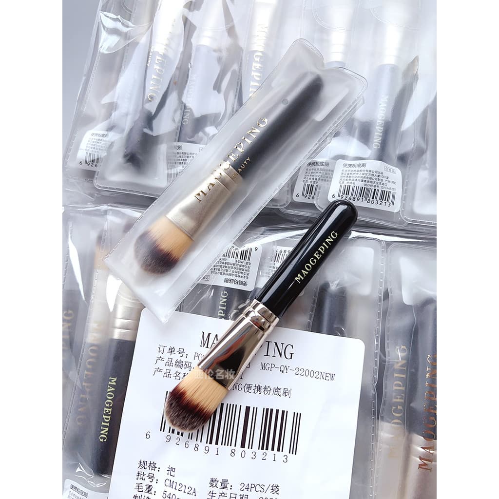 Mao Geping portátil fundação escova destaque corretivo pincel de maquiagem fundação máscara curta escova marca autorizad