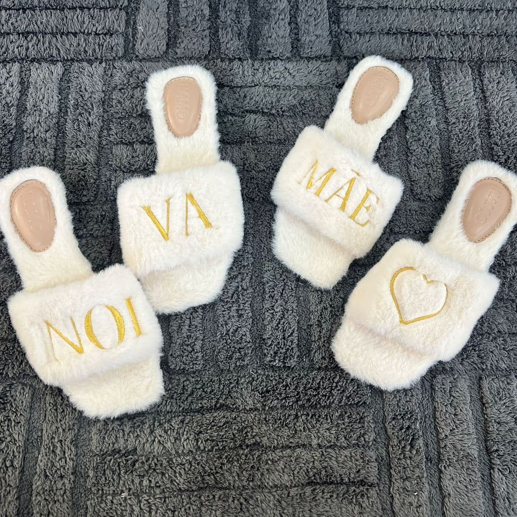Pantufa Noiva e Mãe da Noiva Bordada – Kit Elegante para Making Of