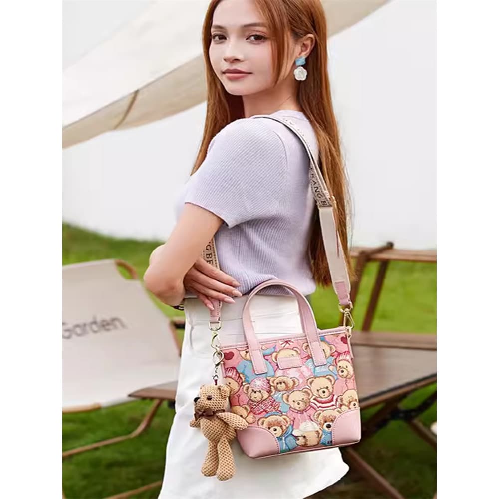 Winnie the Pooh Messenger Bolsa Feminina Portátil Sacola 2025 Novo Estilo Winnie the Pooh Moda Commuter Ombro Bolsa para