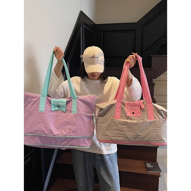 Bolsa de viagem de curta distância feminina bolsa portátil de viagem moda bolsa de grande capacidade esperando por produ