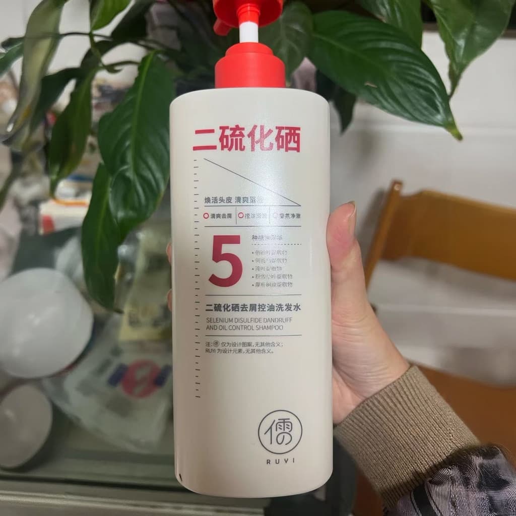 Ruyi Selênio Disulfide Shampoo Anticaspa Anti-Coceira Antiácaro Controle de Óleo Shampoo Fofo Claro Folículo de Cabelo L