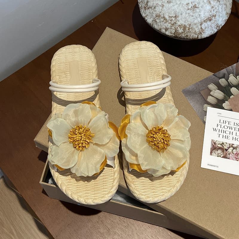 Novas sandálias doces femininas ins moda exterior usar chinelos mulheres verão flores férias à beira-mar sapatos de prai