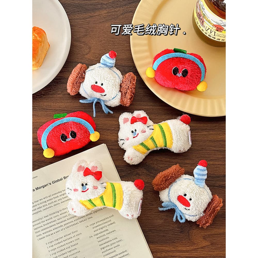 Bonito dos desenhos animados broche de pelúcia boneca pingente acessórios roupas cachecol saco decoração acessórios crac