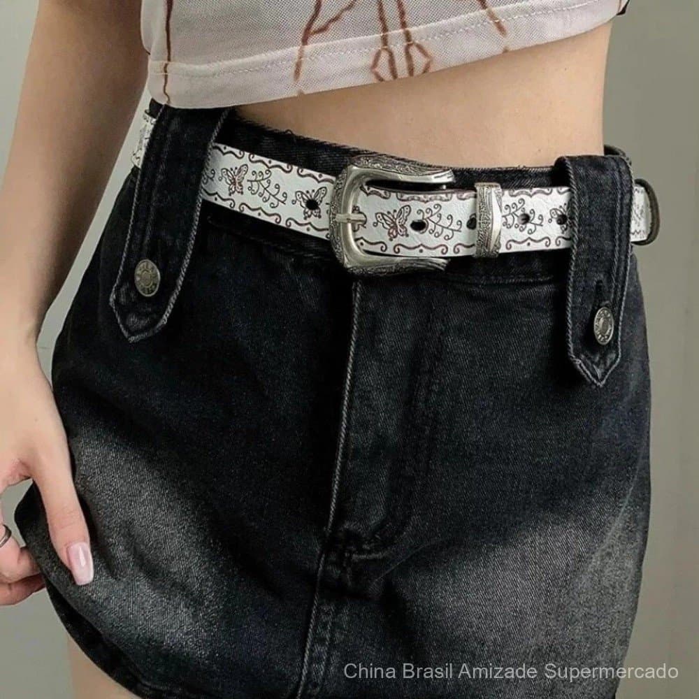 Cinto feminino de couro sintético com relevo de borboleta, estilo étnico, com fivela na cintura.