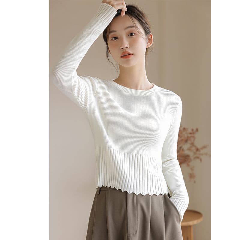 Nicho curto jogo interno feminino 2025 outono inverno novo estilo em torno do pescoço topo manga longa branco malha cami