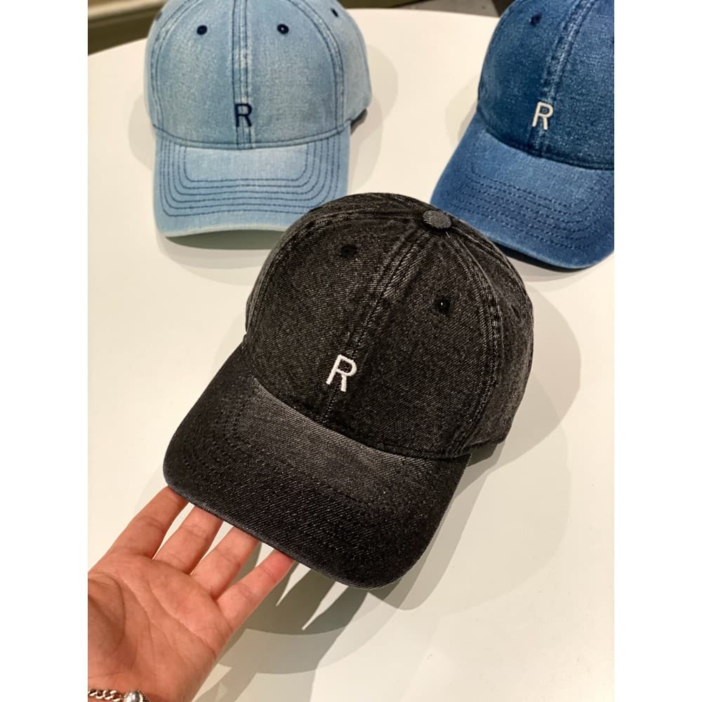 R Letter Cowboy Boné de beisebol feminino All-Match moda guarda-sol chapéu de sol rosto pequeno Retro Casual casal boné