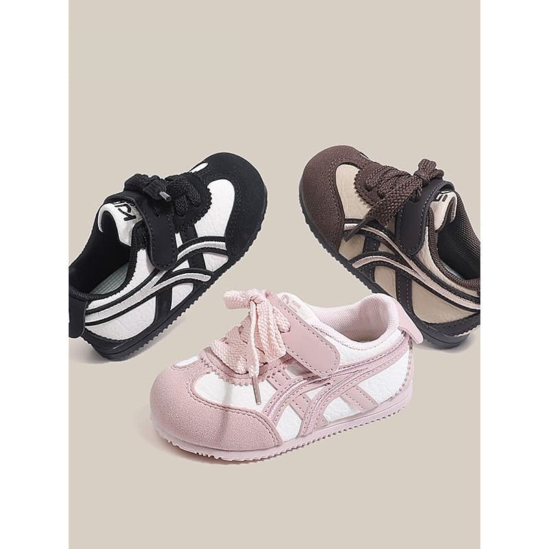 Bebê menina sapatos 2026 primavera novo estilo crianças Forrest Gump sapatos de couro sola macia meninos tênis casuais A